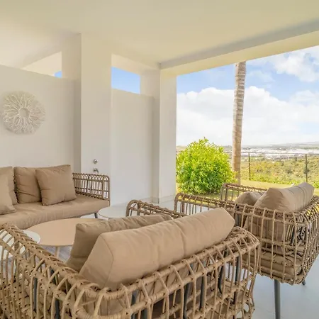 شقة Stunning In With 3 Bedrooms, Wifi And Swimming Pool *